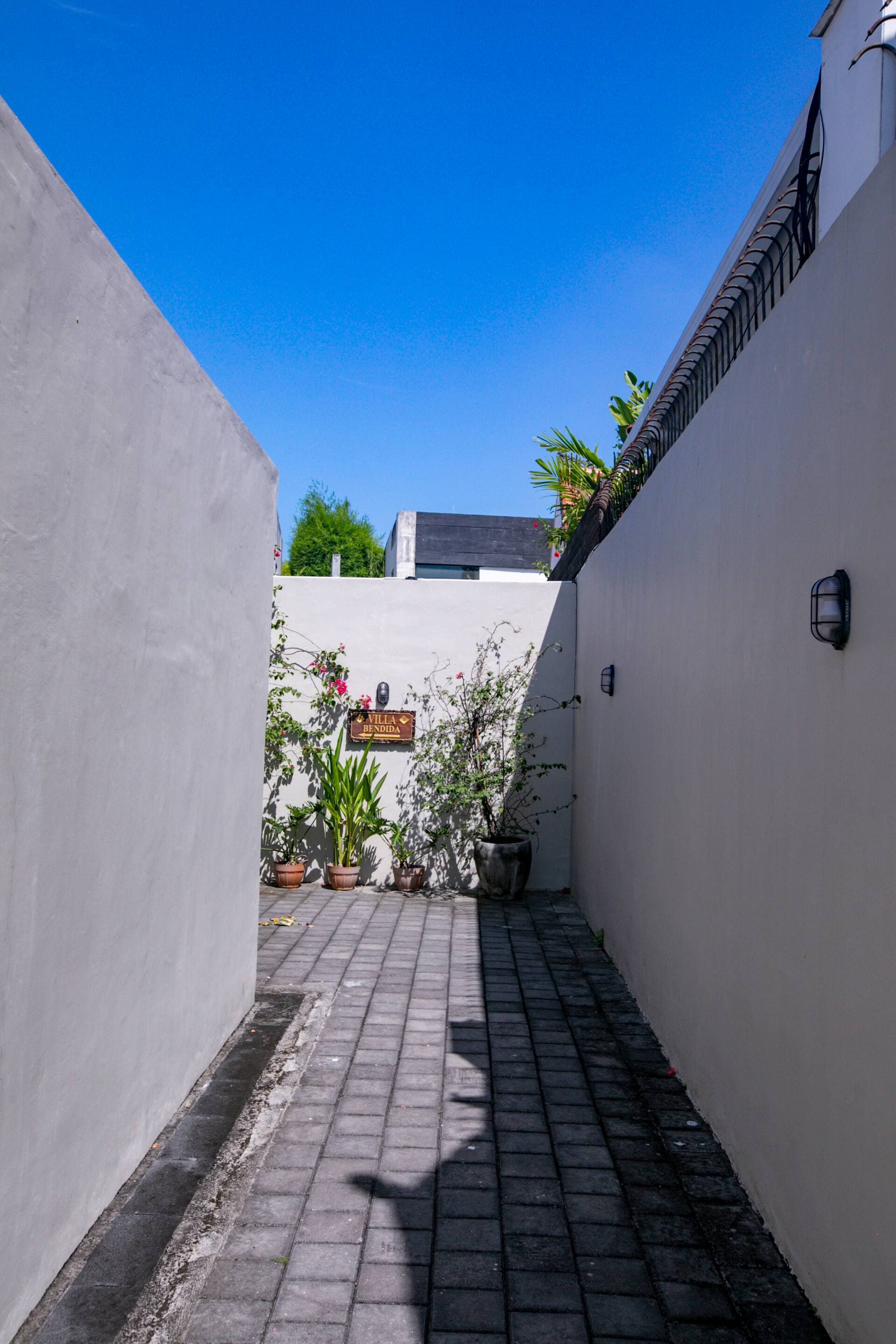 Urban Retreat: Steps away frm Eat Street, Seminyak — photo 2